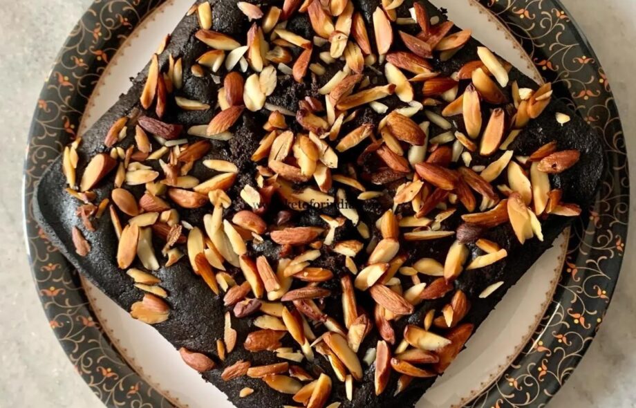 Keto Dark Chocolate Almond Flour Cake